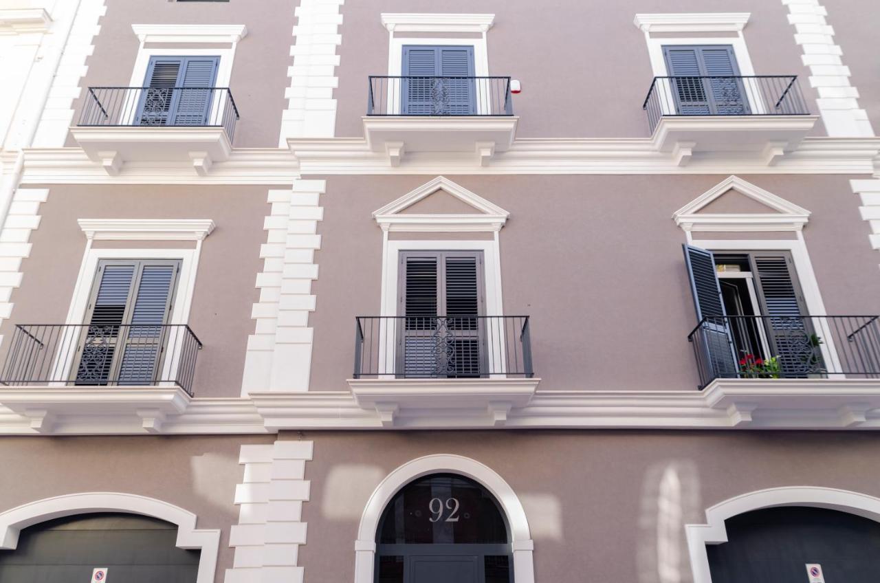 Apulialux Garruba Cozy Apt & Parking Бари Екстериор снимка